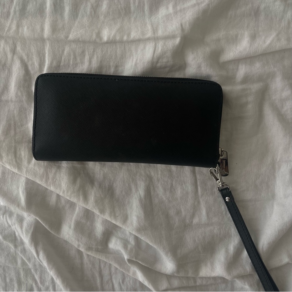 Michael Kors Wallet - Picture 3 of 4